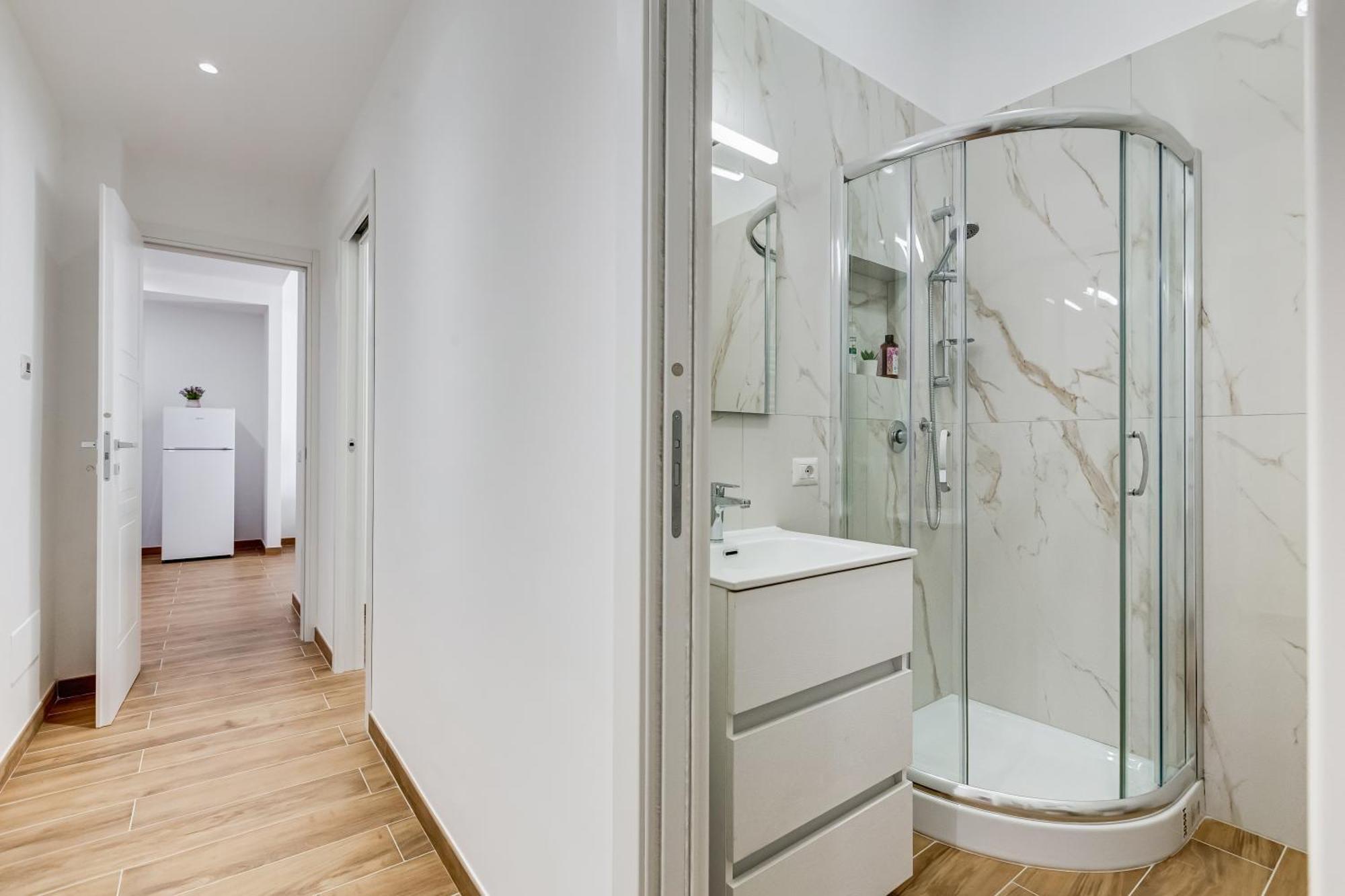 Apartment Vatican With 2 Bathrooms And Terrace *