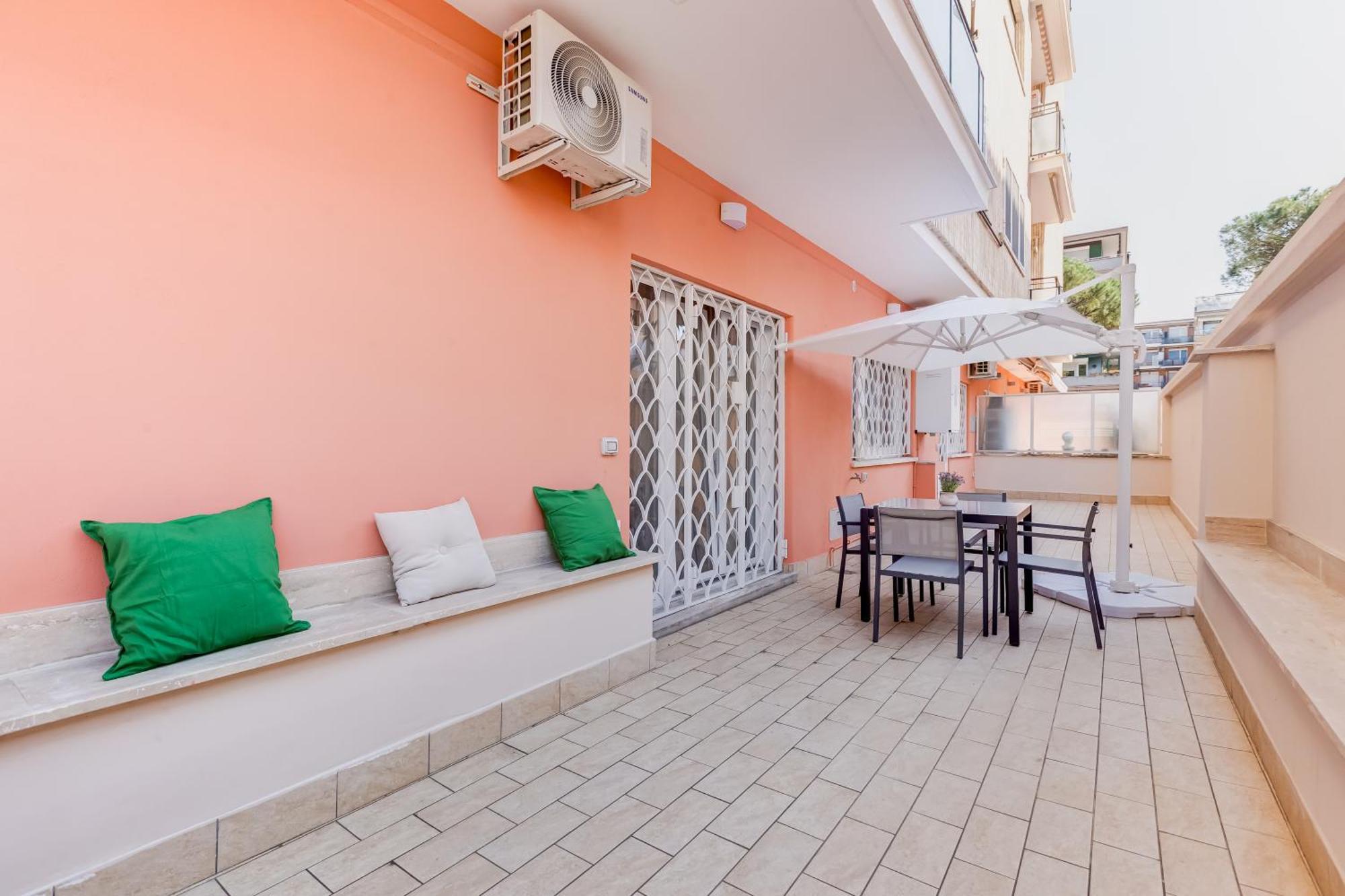 Apartment Vatican With 2 Bathrooms And Terrace